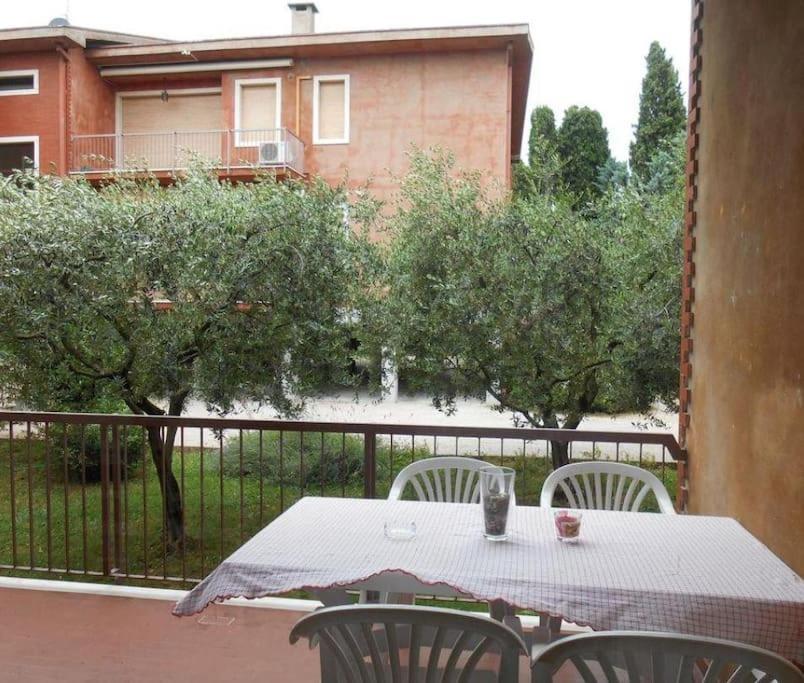 Solaris Apartment With Swimming Pool Lazise Exterior foto